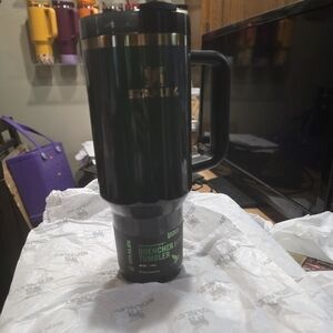 Nwt And Flawless Elphaba 40oz 2024 Sold Out Target Exclusive Wicked Release